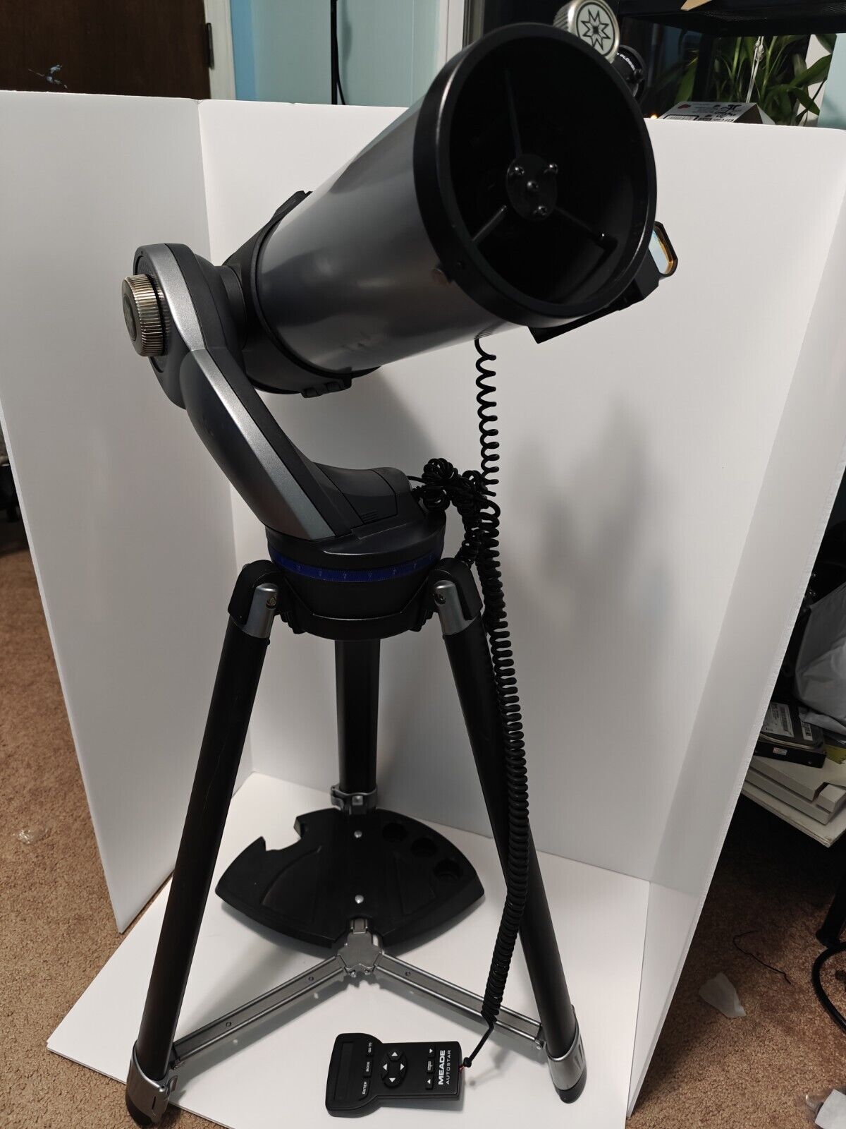 Meade DS Reflecting Telescope D=114mm F=1000mm F/8.8  Tripod With Autostar as-is